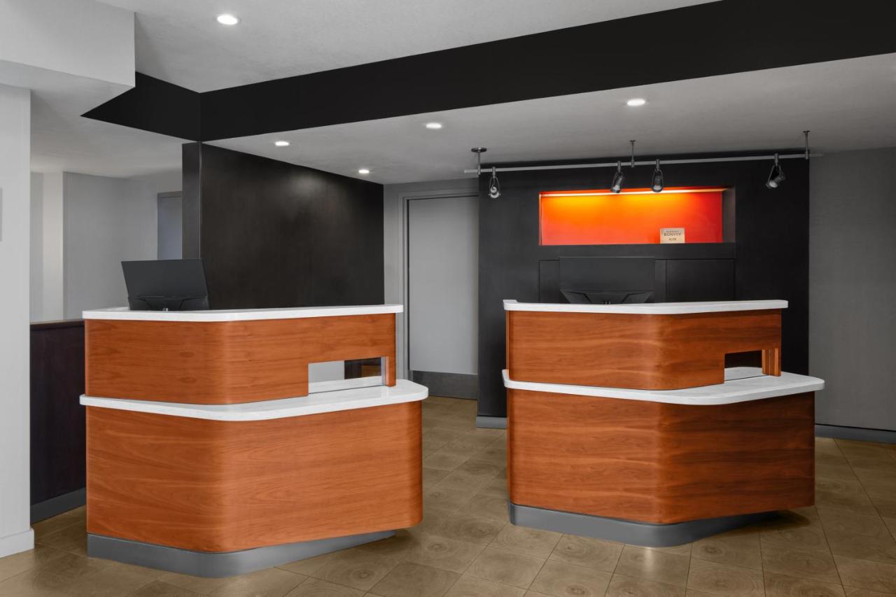| Courtyard by Marriott San Diego Rancho Bernardo