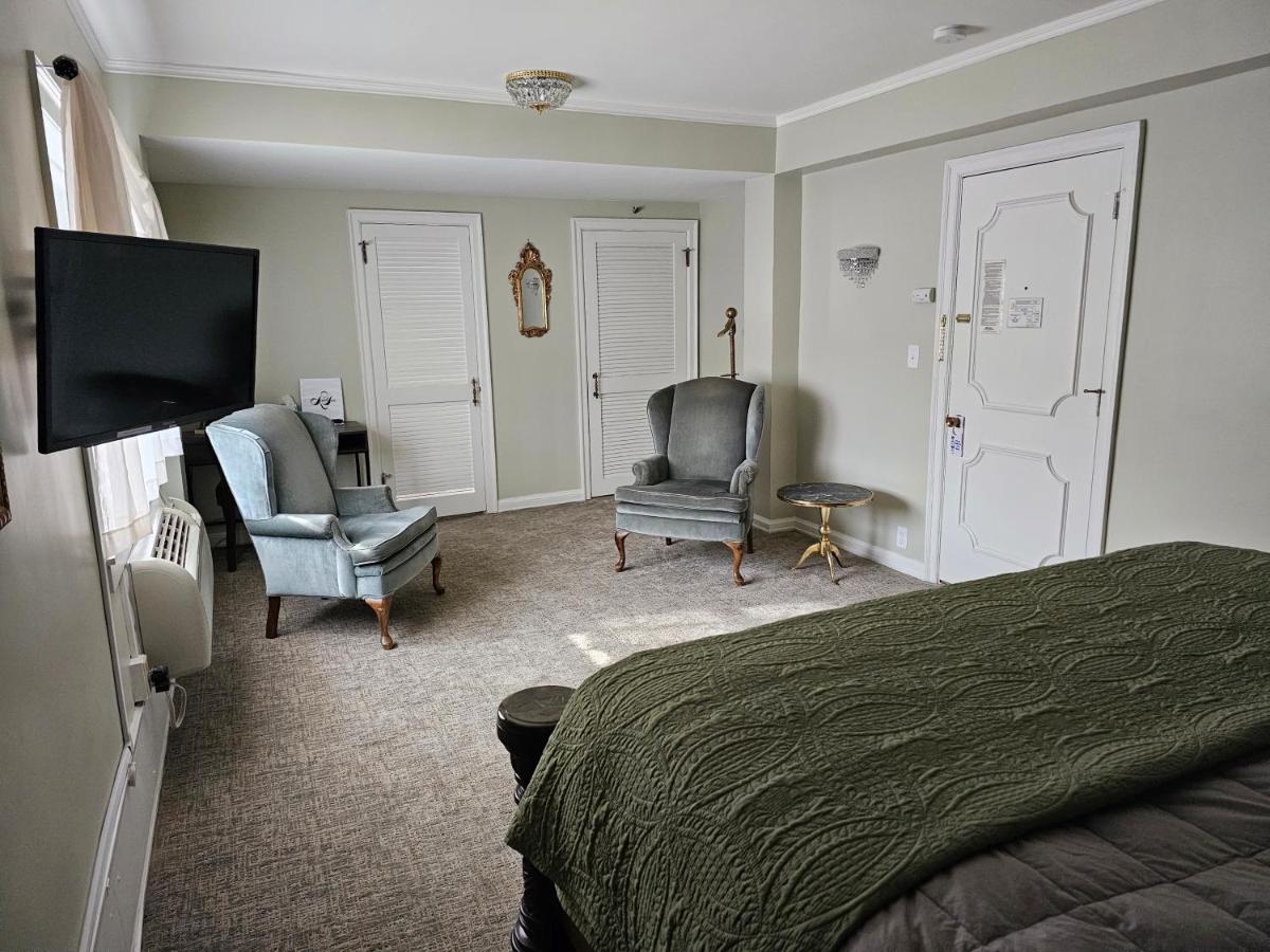  | Lowell Inn