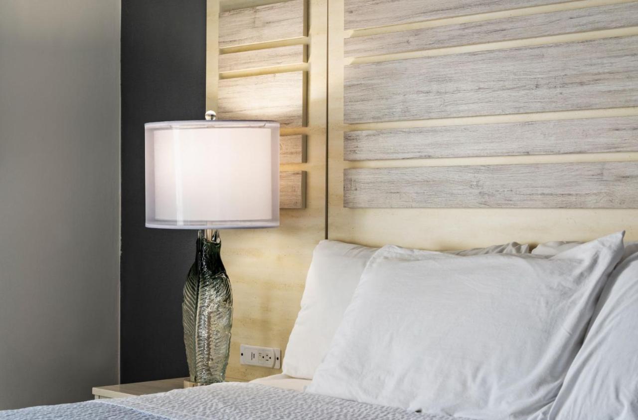 King Room at Hotel Monte Carlo Ocean City