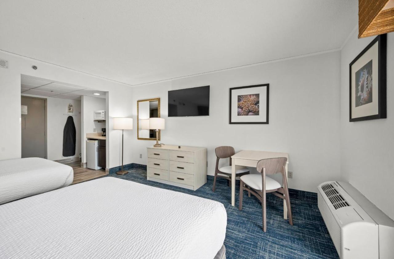 Double Room with Balcony at Hotel Monte Carlo Ocean City