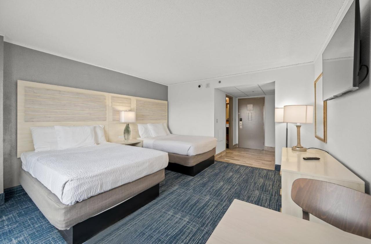 Double Room with Balcony at Hotel Monte Carlo Ocean City