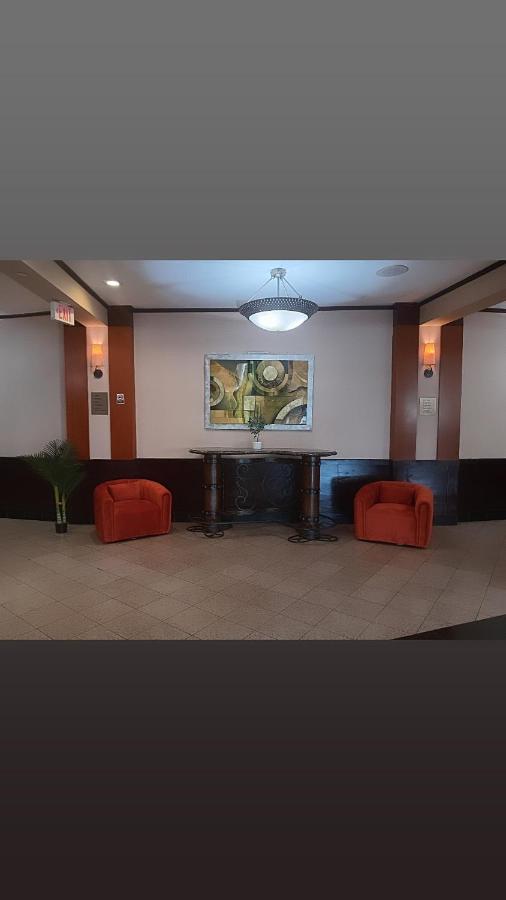 | Clarion Hotel & Suites Mount Laurel