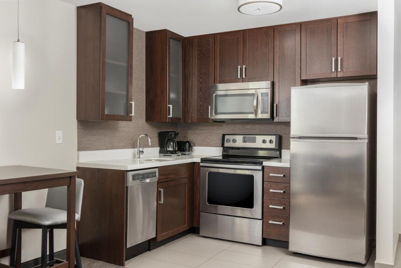 1 Bedroom Suite, King, Sofa bed, Corner room at Residence Inn by Marriott Kansas City at The Legends