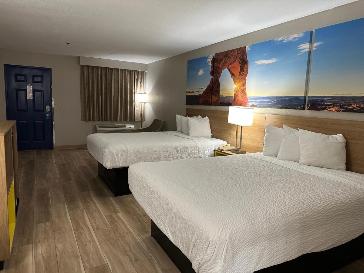 Queen Room with Two Queen Beds - Smoking at Days Inn by Wyndham Oklahoma City