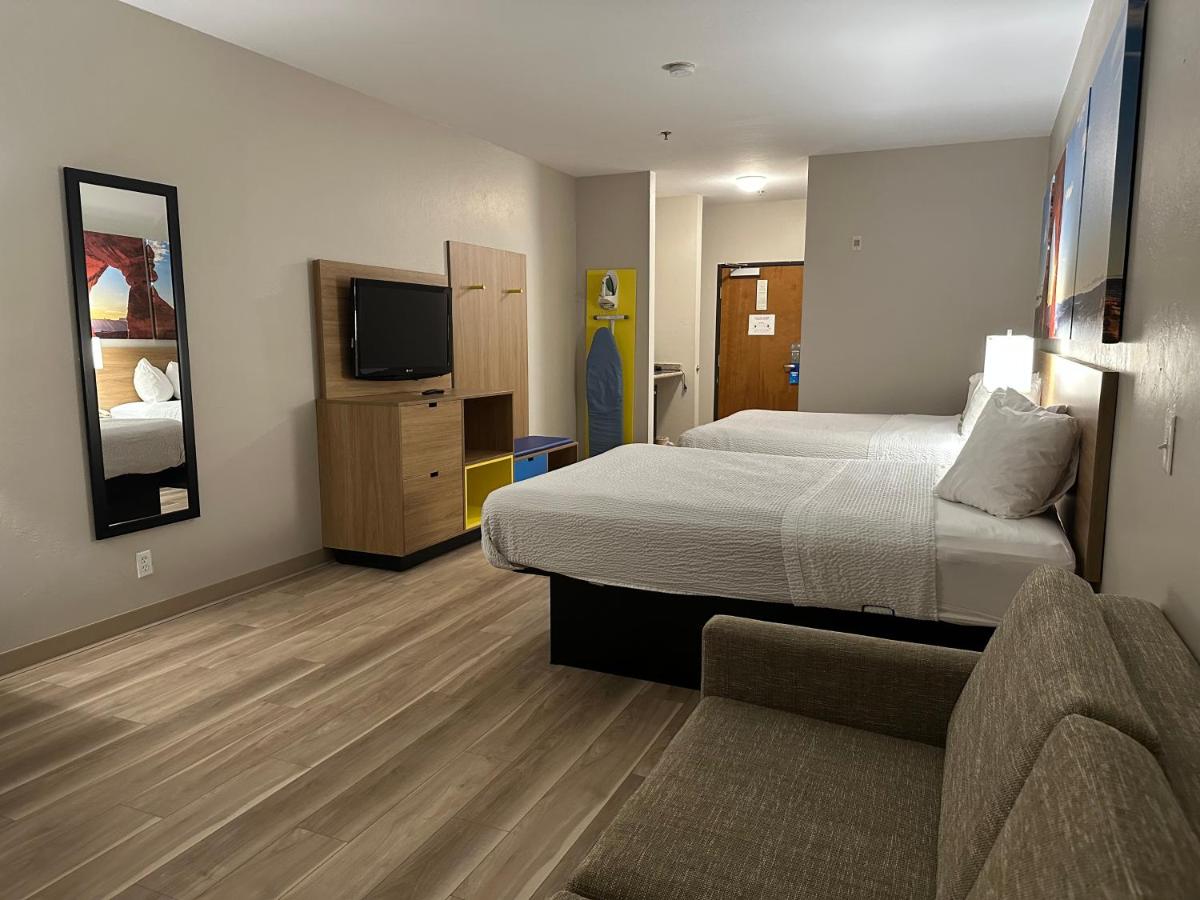 Deluxe Queen Room with Two Queen Beds - Non-Smoking at Days Inn by Wyndham Oklahoma City