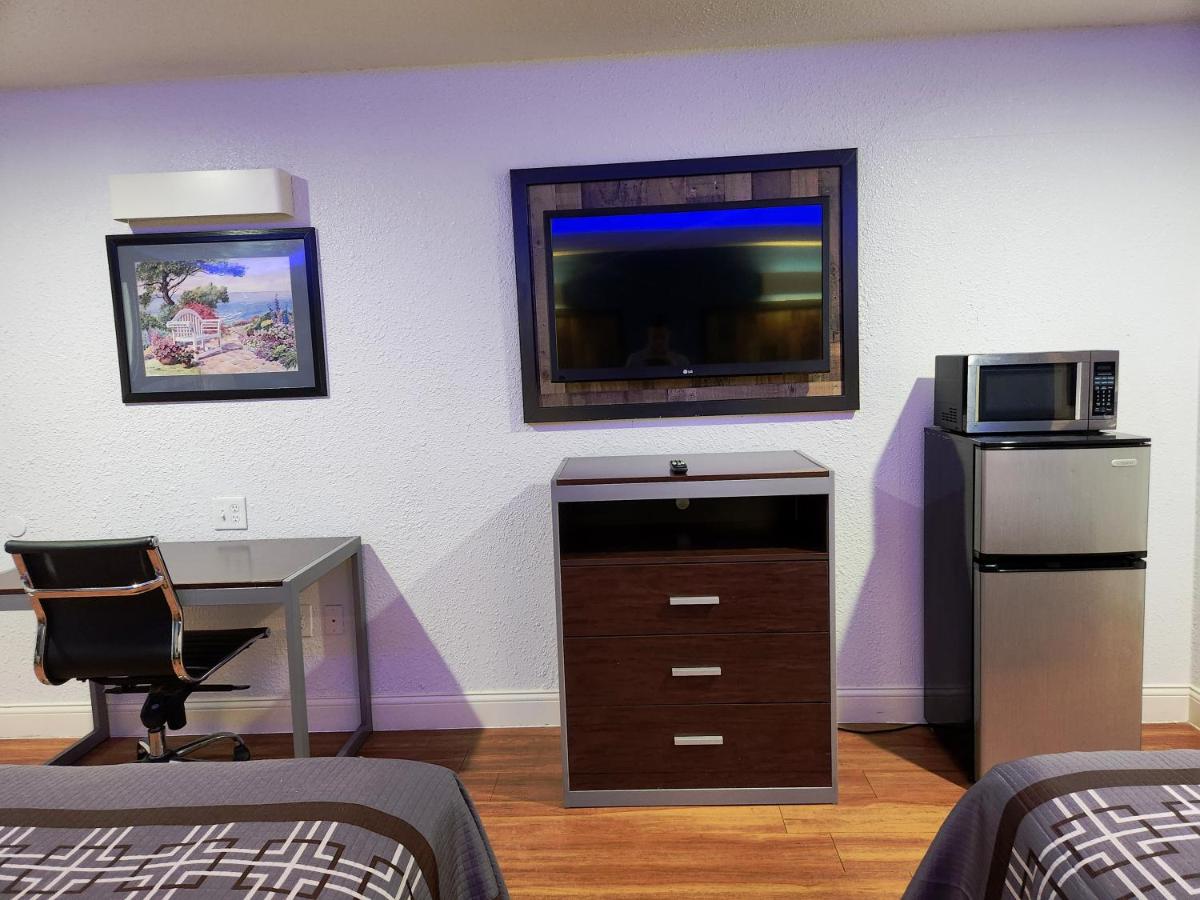 | Express Inn Tomball