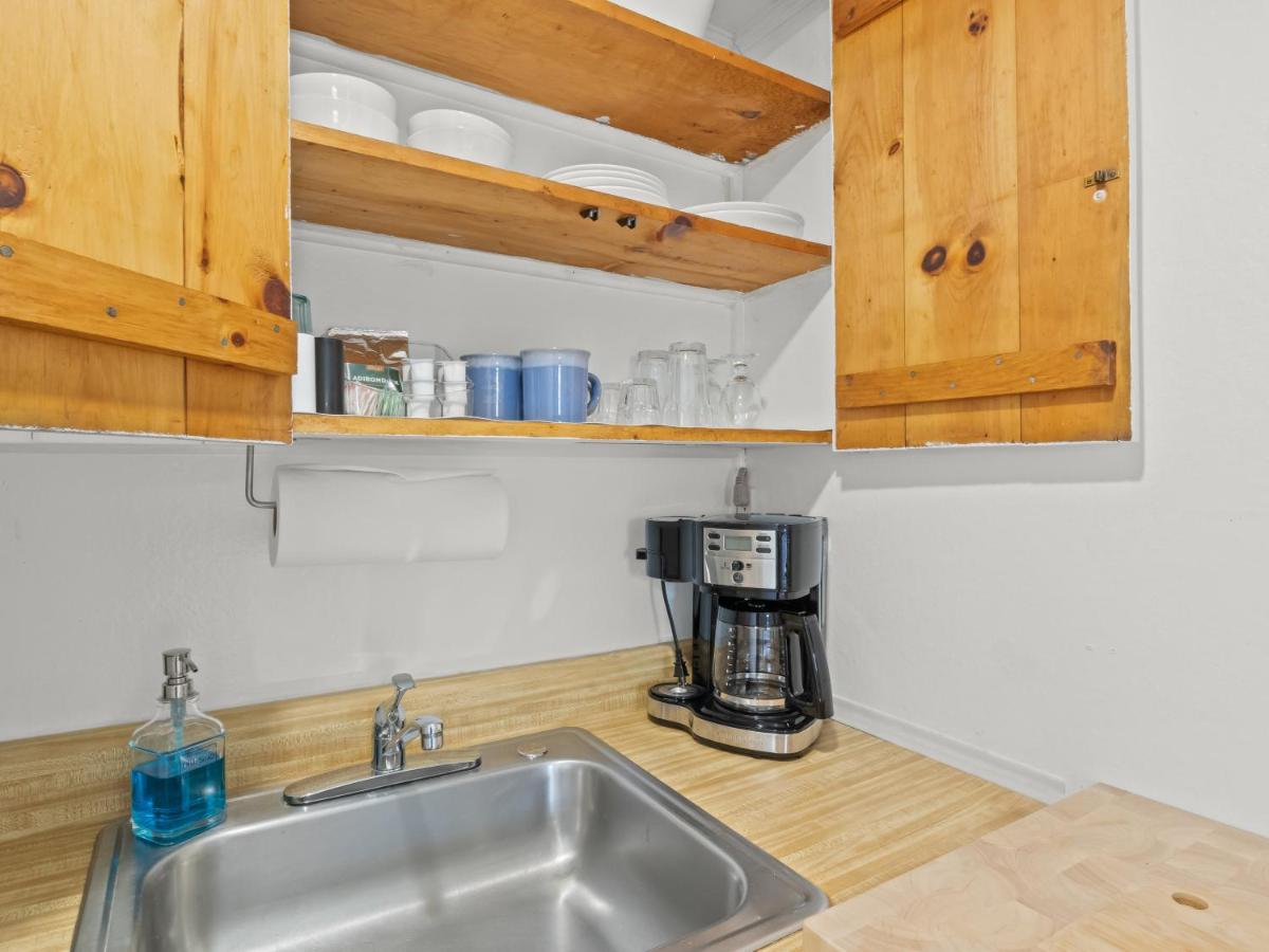  | The Seagrove Suites & Guest Rooms