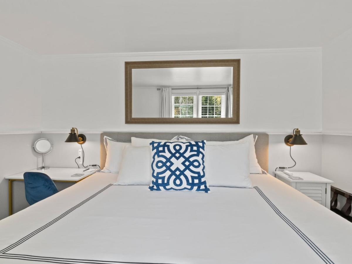  | The Seagrove Suites & Guest Rooms