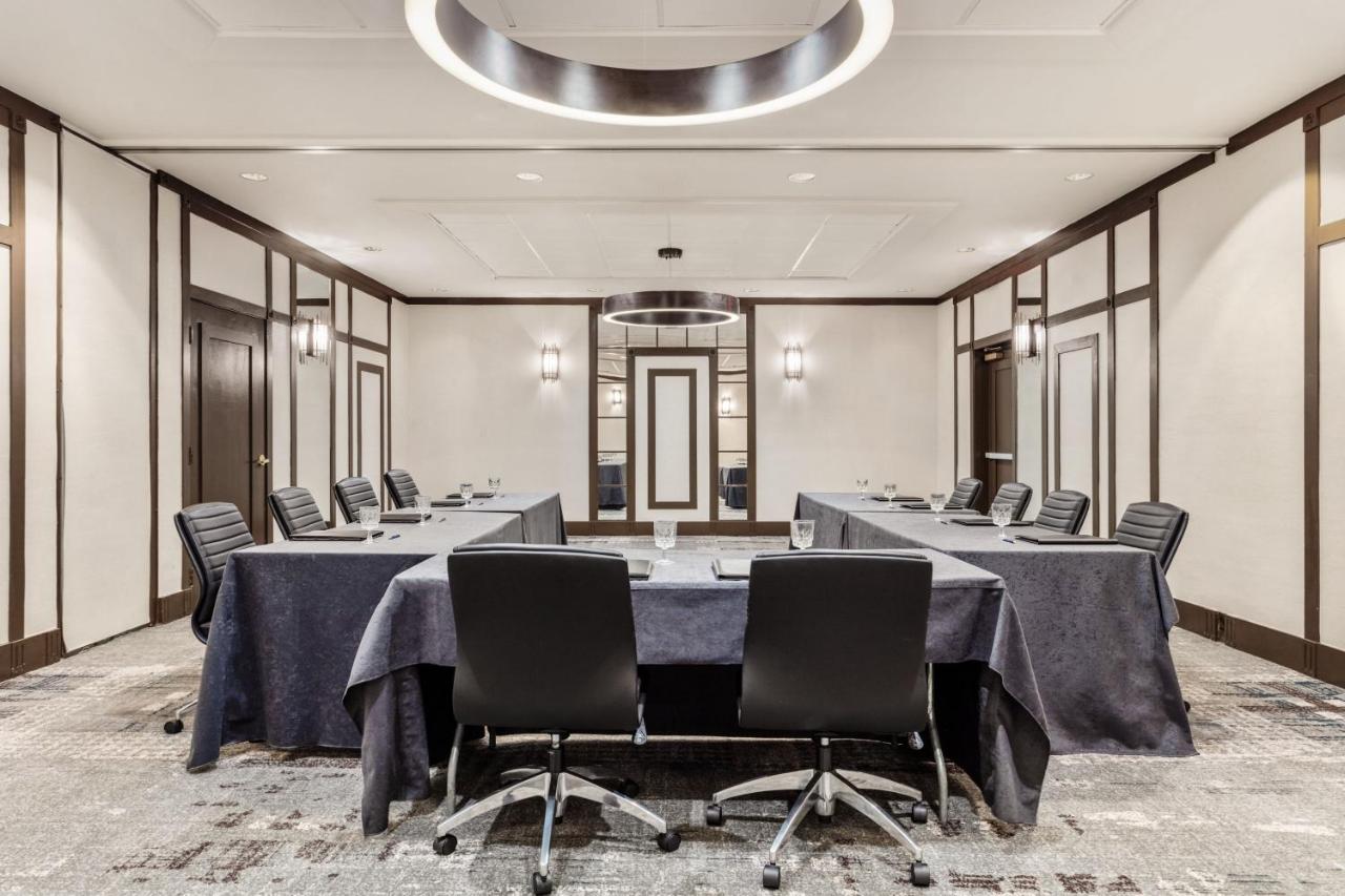 | Delta Hotels by Marriott Burlington