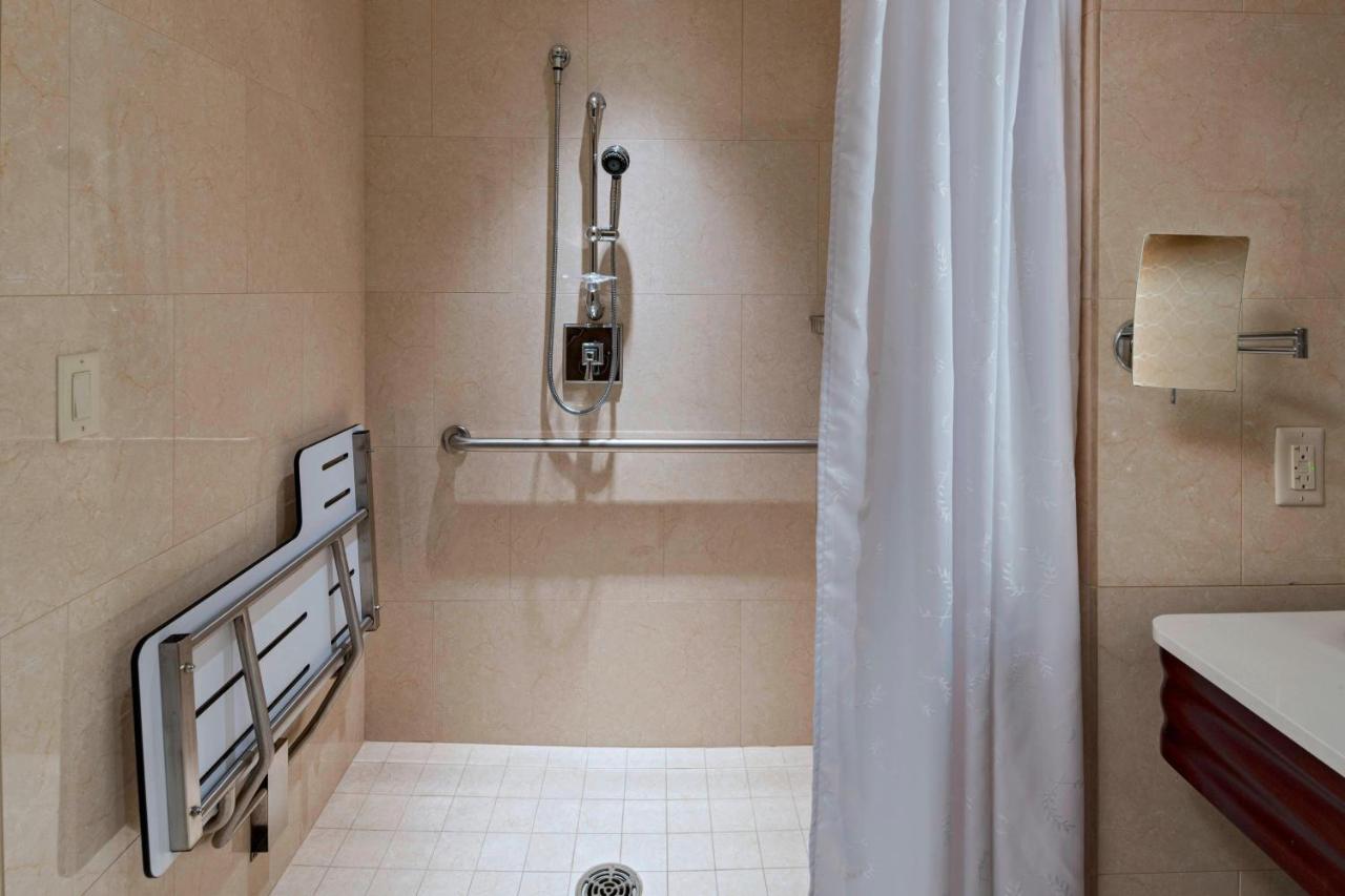 | Sheraton Georgetown Texas Hotel & Conference Center