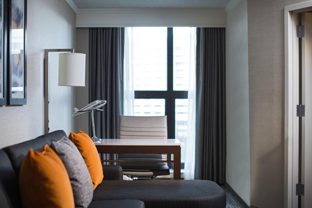  | Chicago Marriott Suites O'Hare