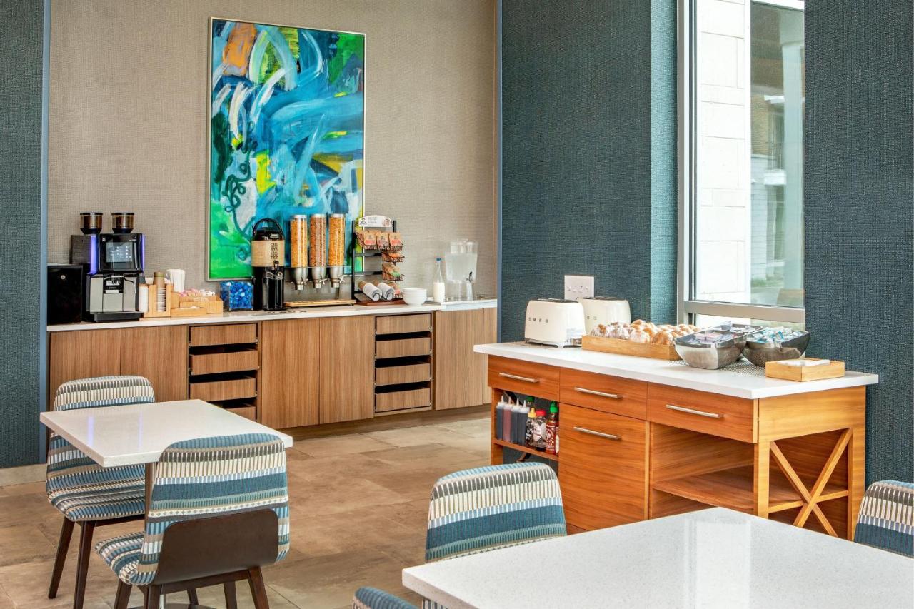  | Element Hampton Peninsula Town Center