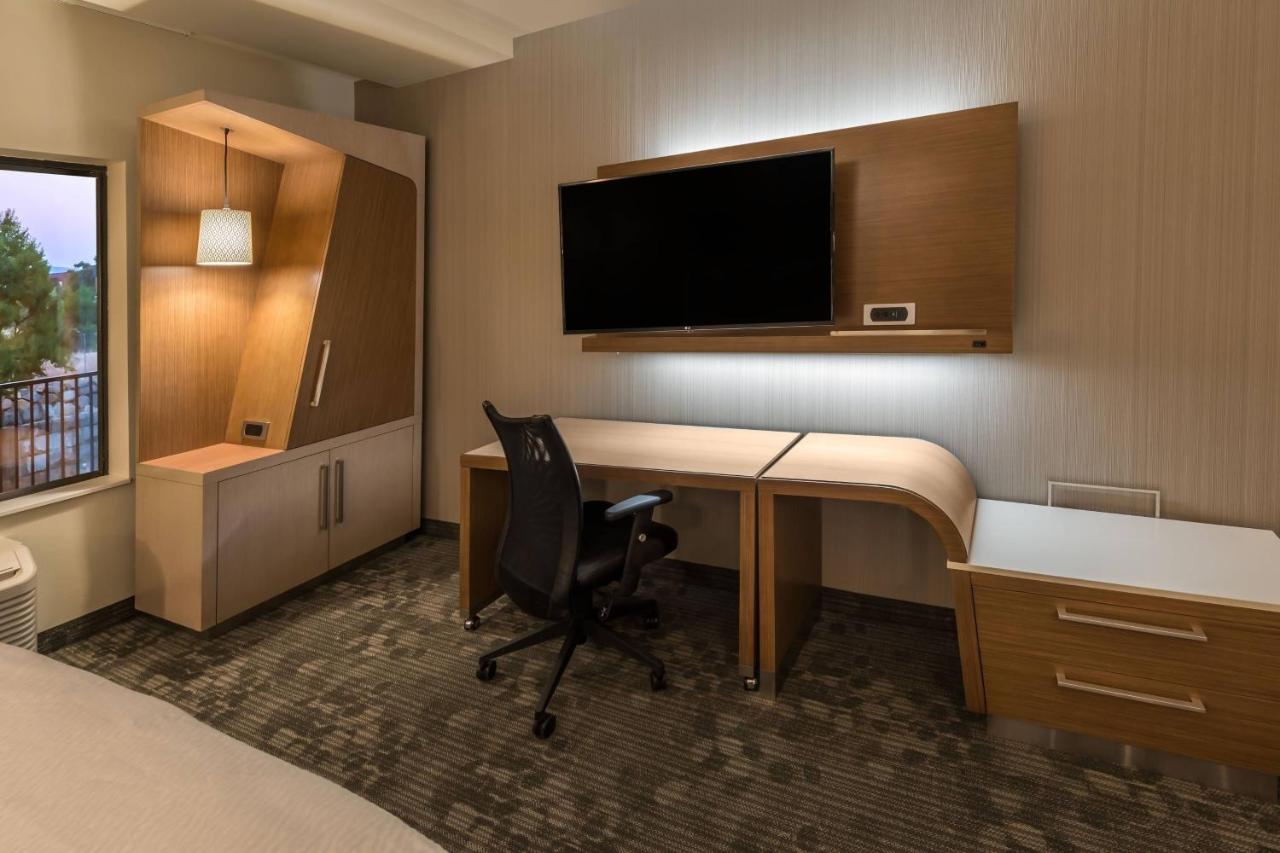 | Courtyard by Marriott Reno Downtown/Riverfront
