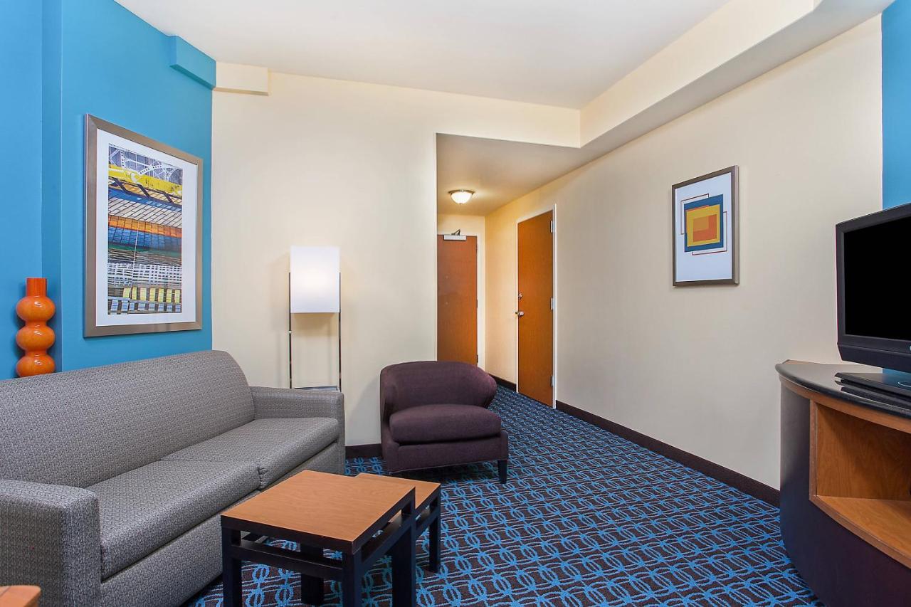  | Fairfield Inn & Suites by Marriott Louisville East