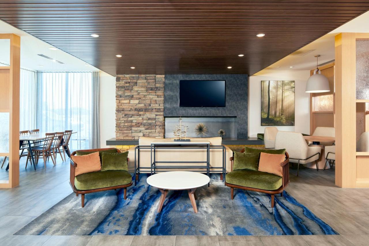 | Fairfield by Marriott Inn & Suites Palmdale West