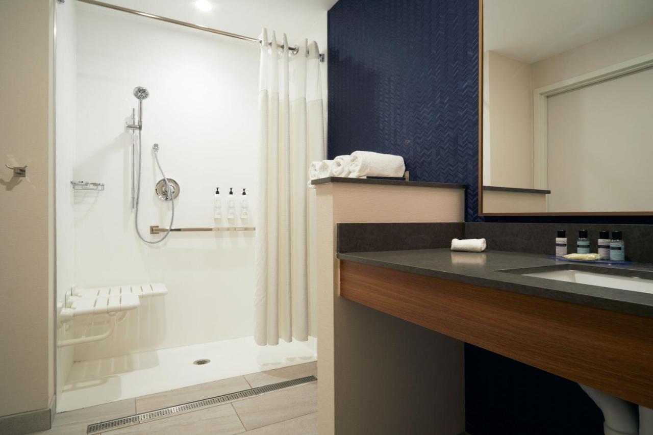 | Fairfield by Marriott Inn & Suites Palmdale West