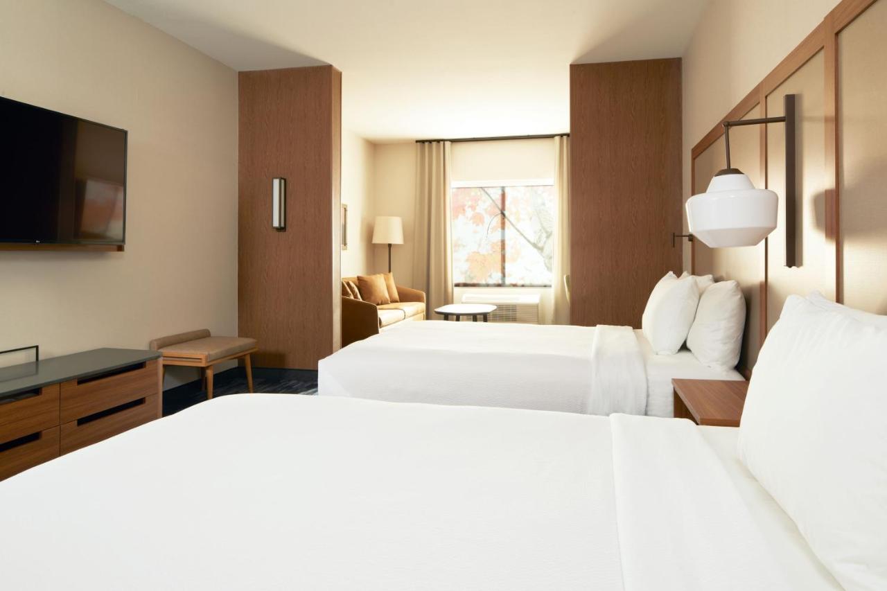 | Fairfield by Marriott Inn & Suites Palmdale West