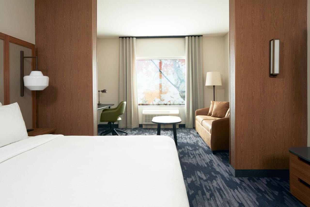 | Fairfield by Marriott Inn & Suites Palmdale West