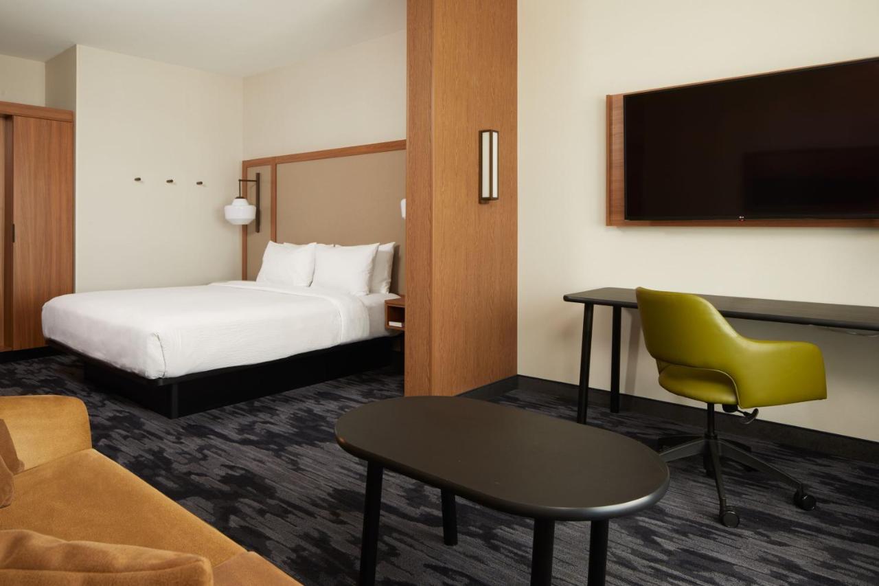 | Fairfield by Marriott Inn & Suites Palmdale West