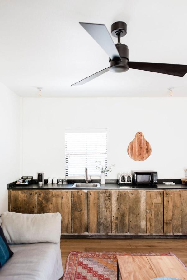  | Contigo Ranch