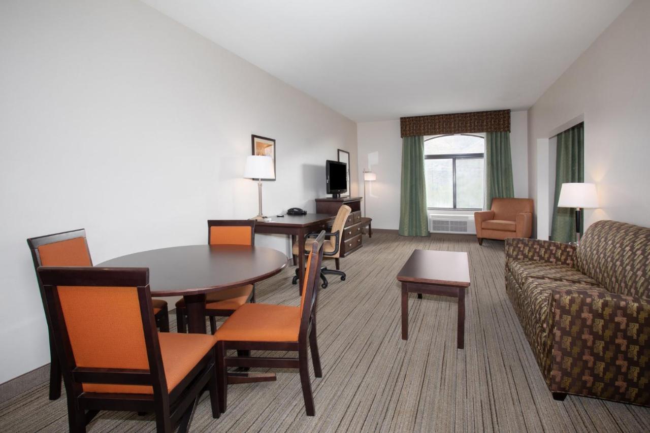 King Suite with Spa Bath at Holiday Inn Express & Suites Oro Valley-Tucson North by IHG