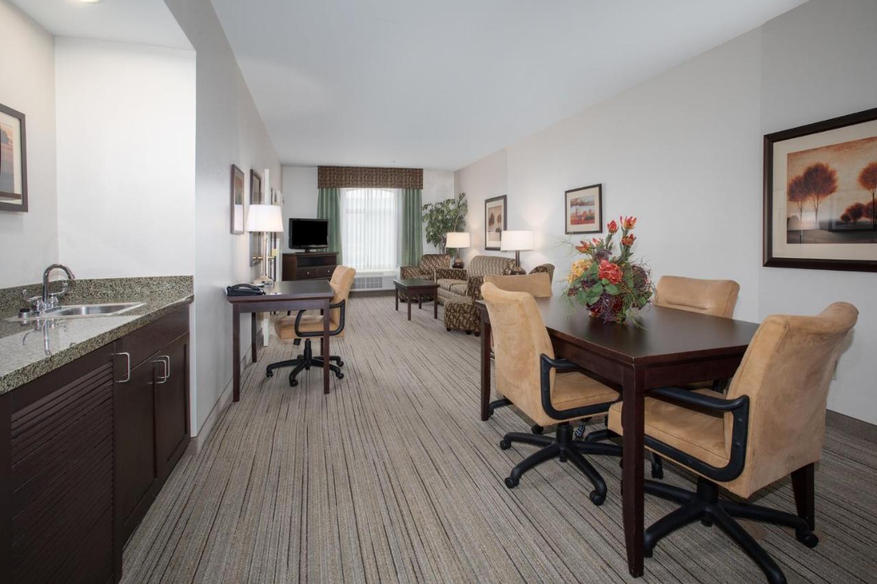 Presidential Suite at Holiday Inn Express & Suites Oro Valley-Tucson North by IHG