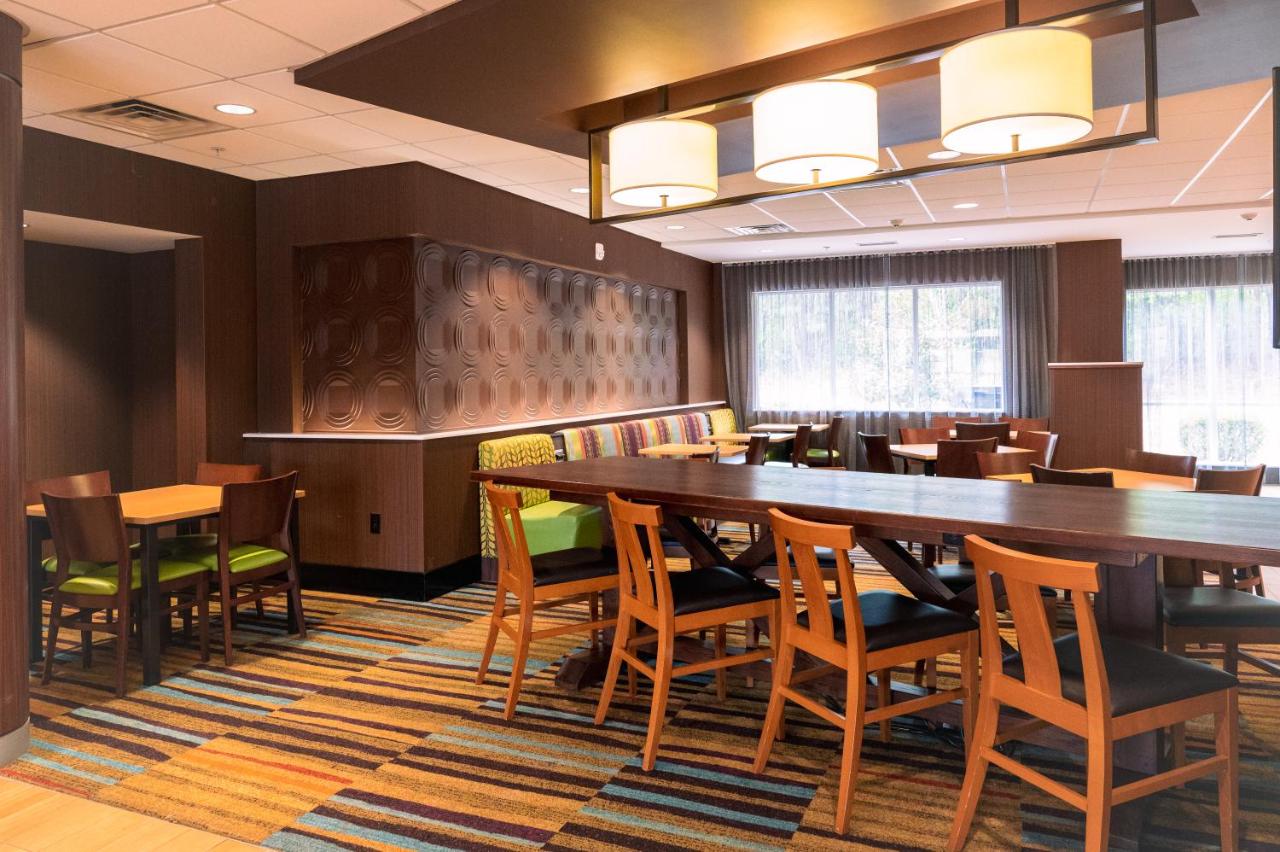 | Fairfield Inn & Suites by Marriott Atlanta Fairburn