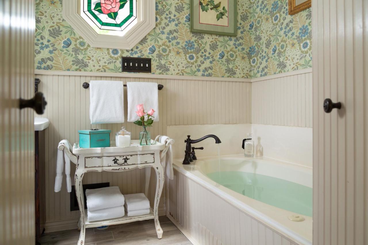  | Inn at Woodhaven