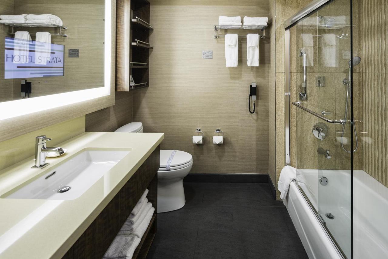 Executive King Junior Suite at Hotel Strata