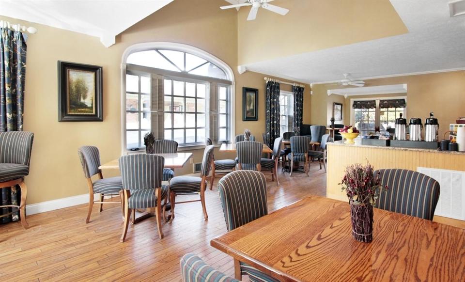 | Hillwinds Inn - Blowing Rock