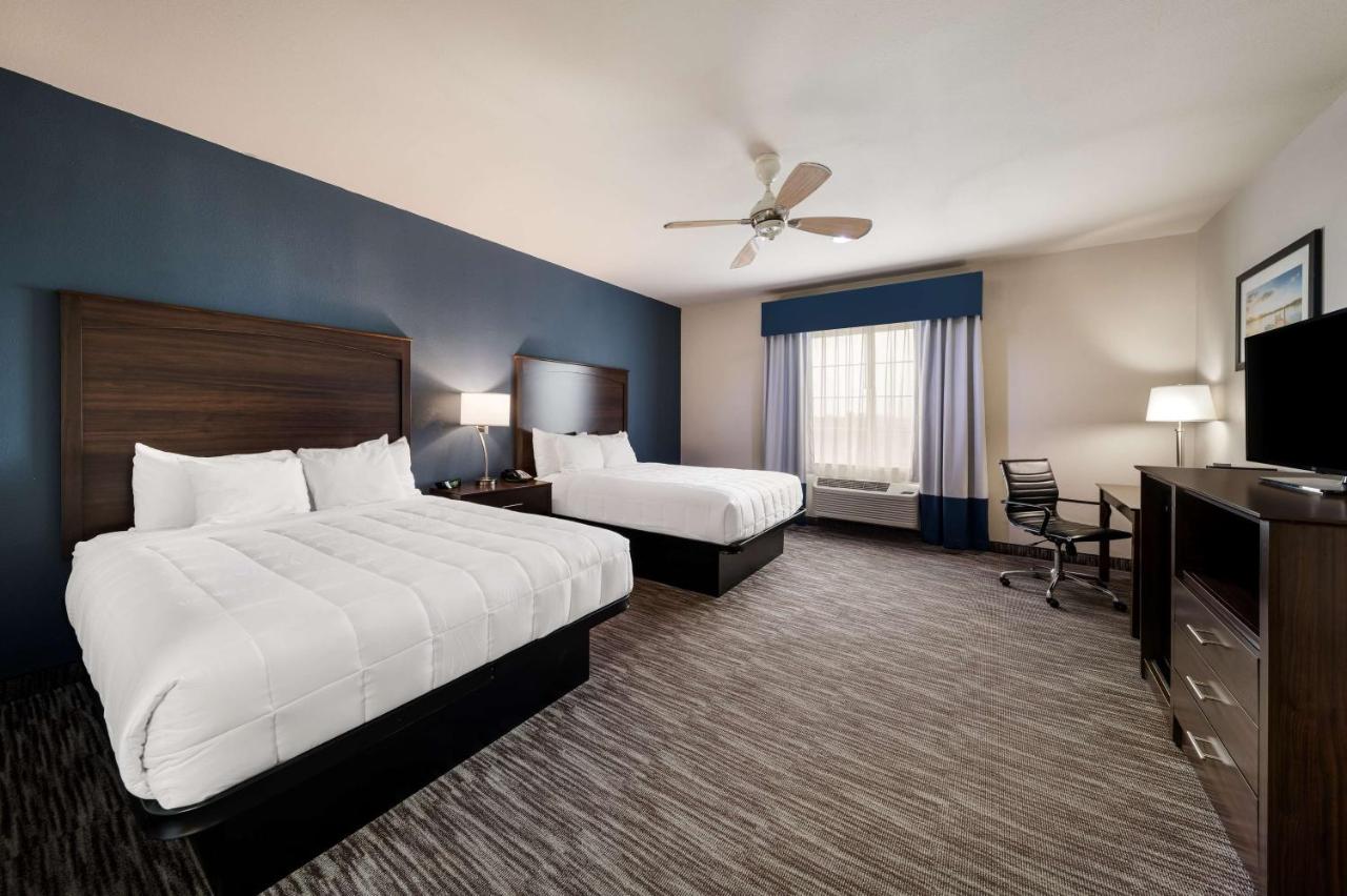 | Best Western Plus Lake Dallas Inn & Suites