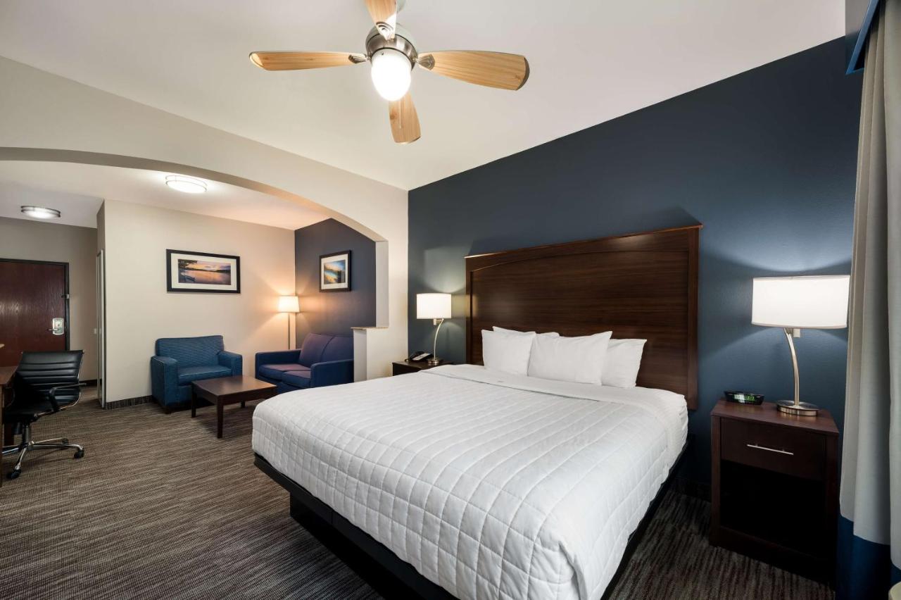  | Best Western Plus Lake Dallas Inn & Suites