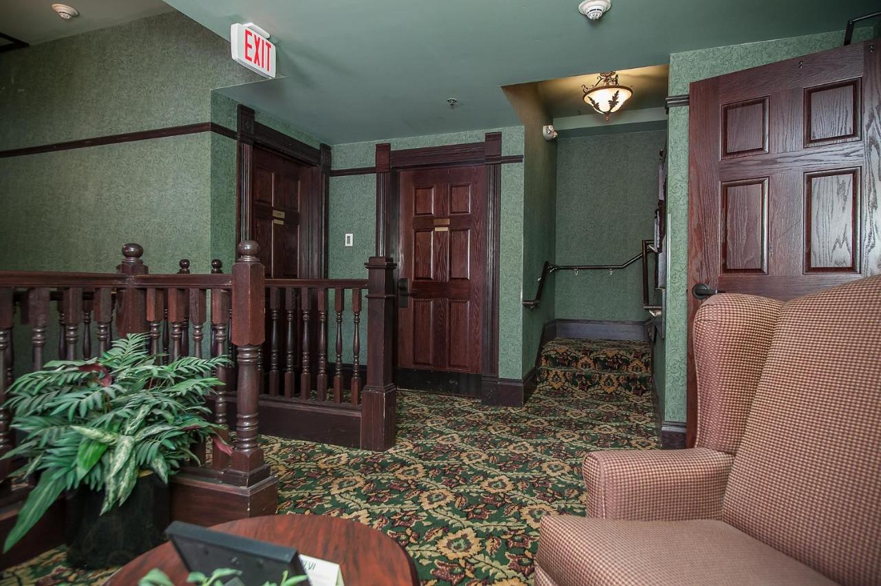 | Hickok's Hotel and Gaming