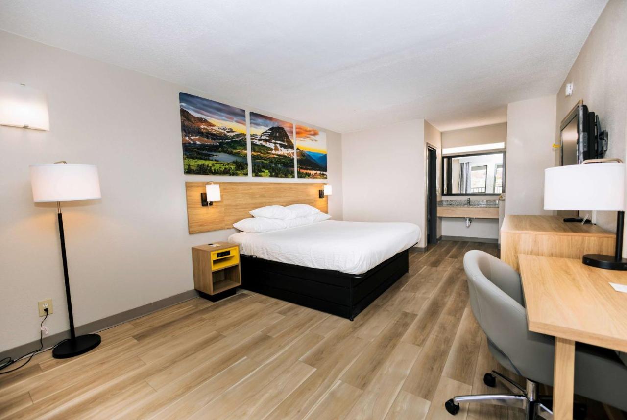 | Days Inn by Wyndham Cincinnati East