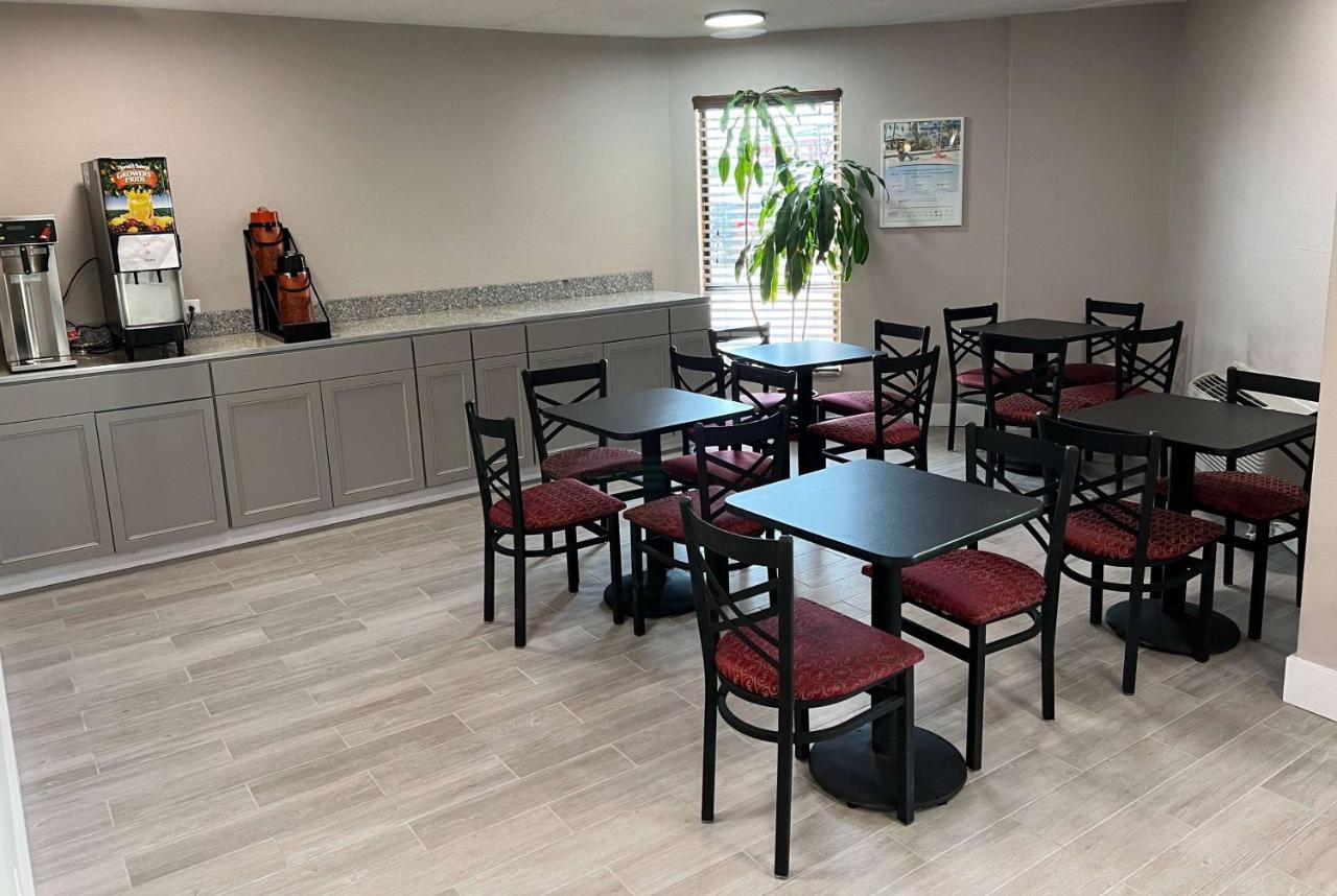 | Days Inn by Wyndham Cincinnati East