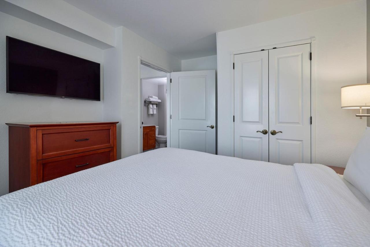 One-Bedroom Queen Suite at TownePlace Suites by Marriott Medford
