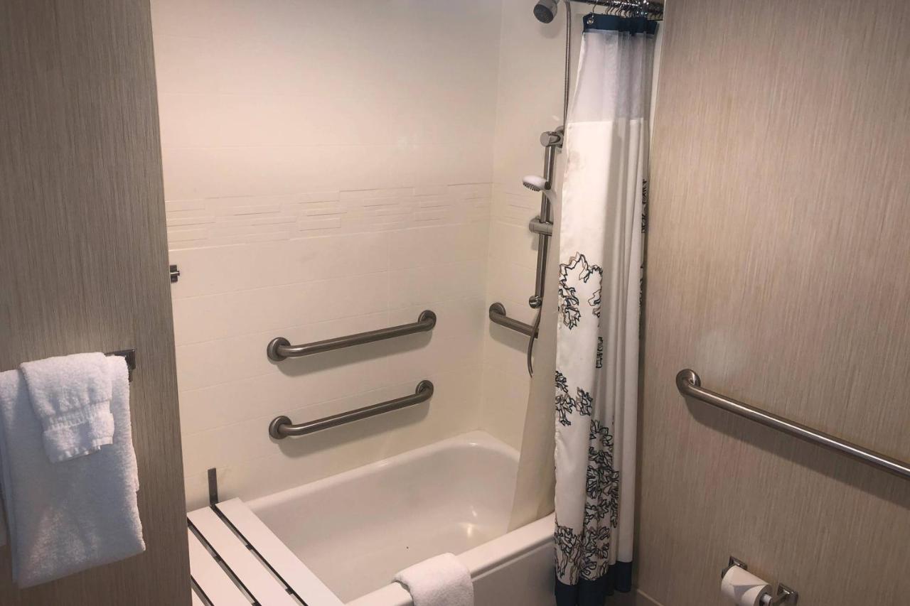 | Residence Inn Grand Rapids West