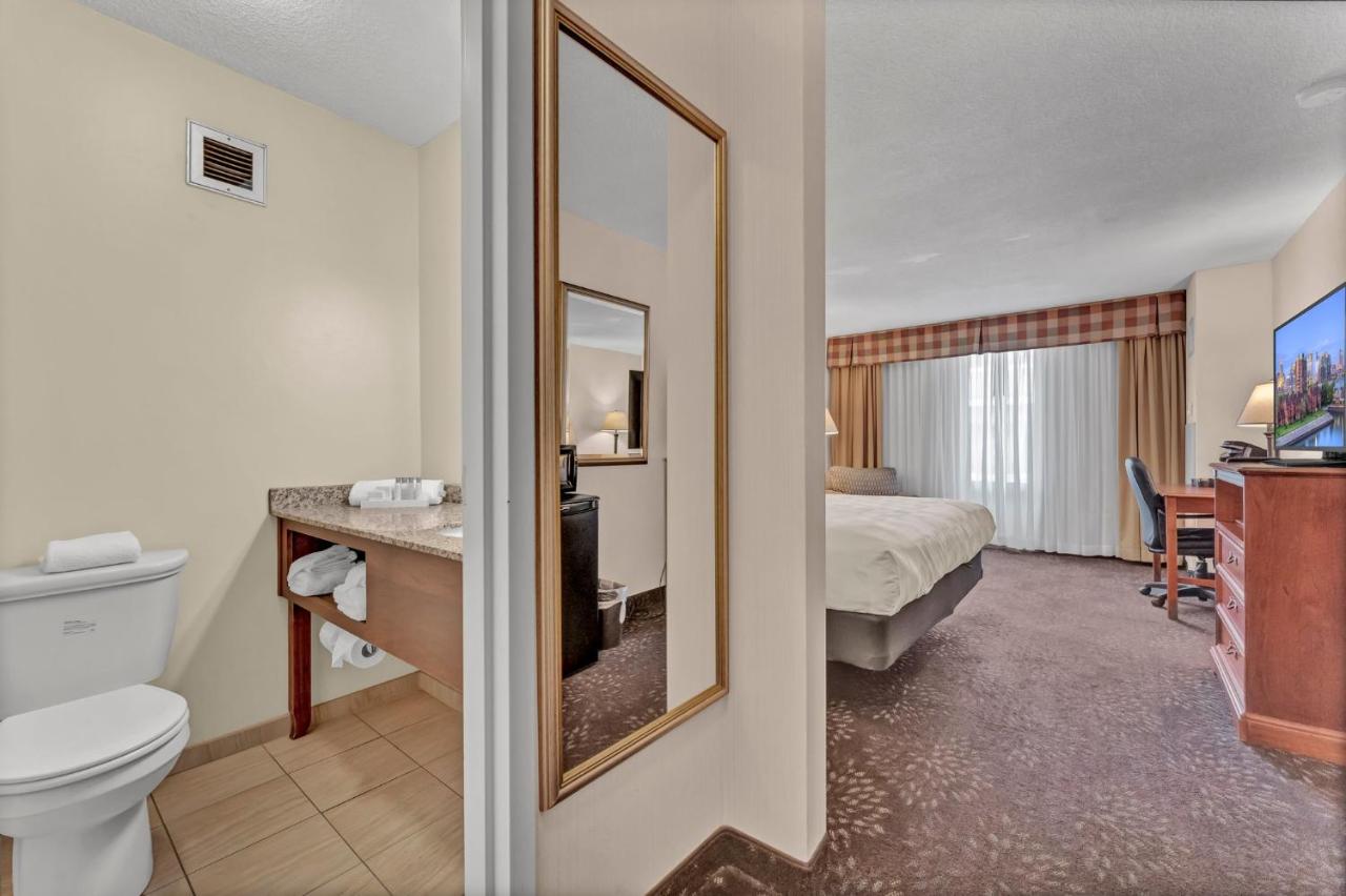 | Buffalo Airport Hotel