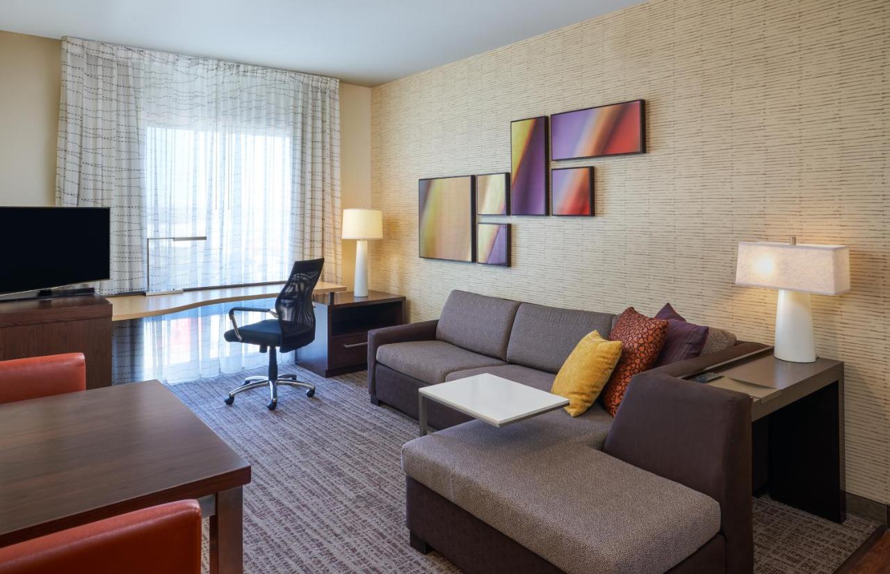 One-Bedroom Suite with One King Bed at Residence Inn by Marriott Philadelphia Airport
