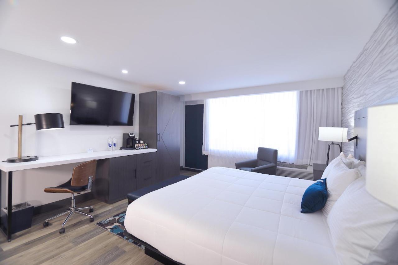 King Room with Gulf View - Non-Smoking at Treasure Bay Casino and Hotel - Adults Only