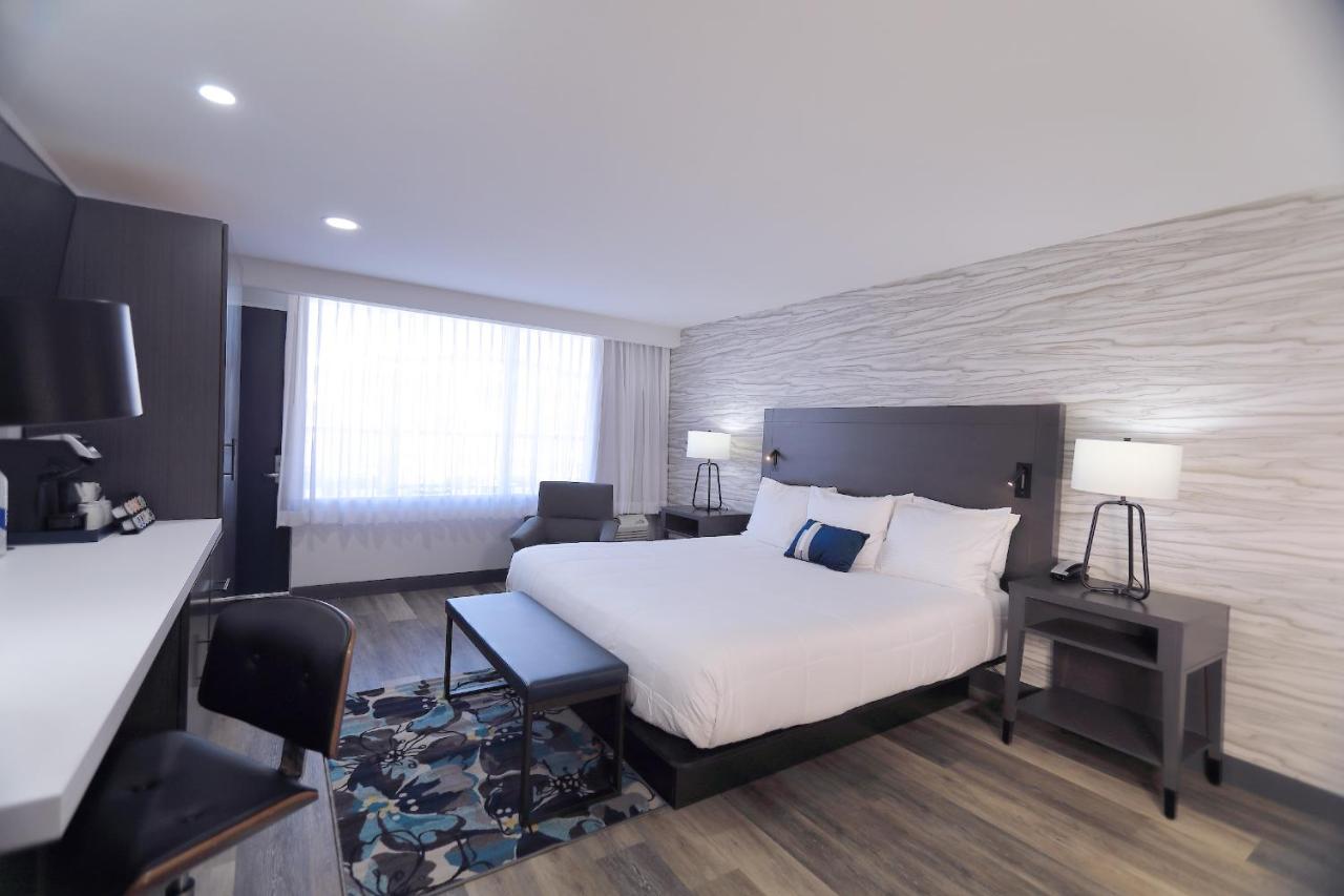 King Room with Gulf View - Non-Smoking at Treasure Bay Casino and Hotel - Adults Only