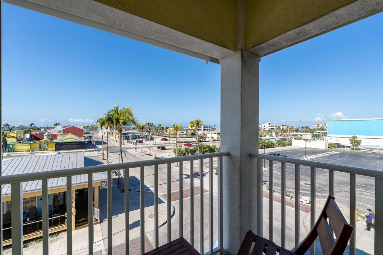 | Harbour House at the Inn 301