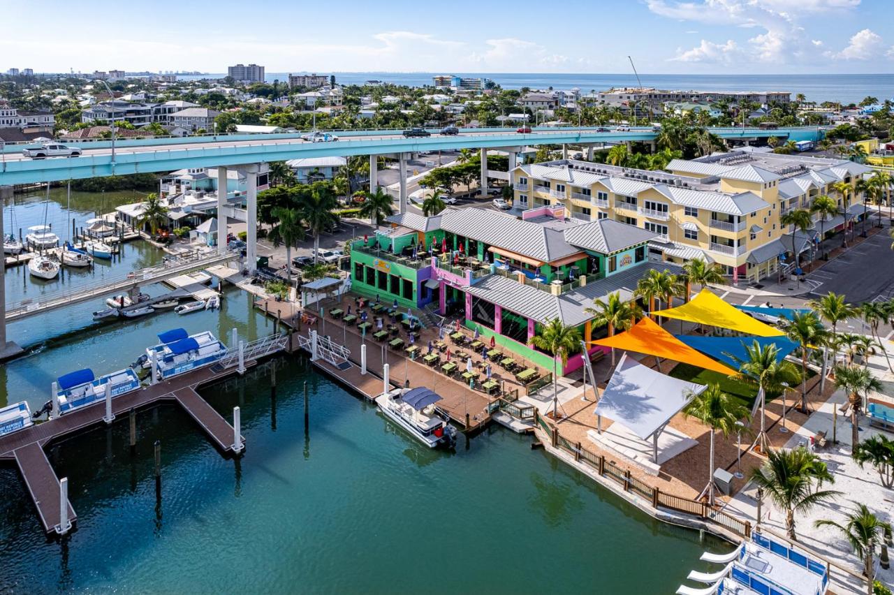 | Harbour House at the Inn 301