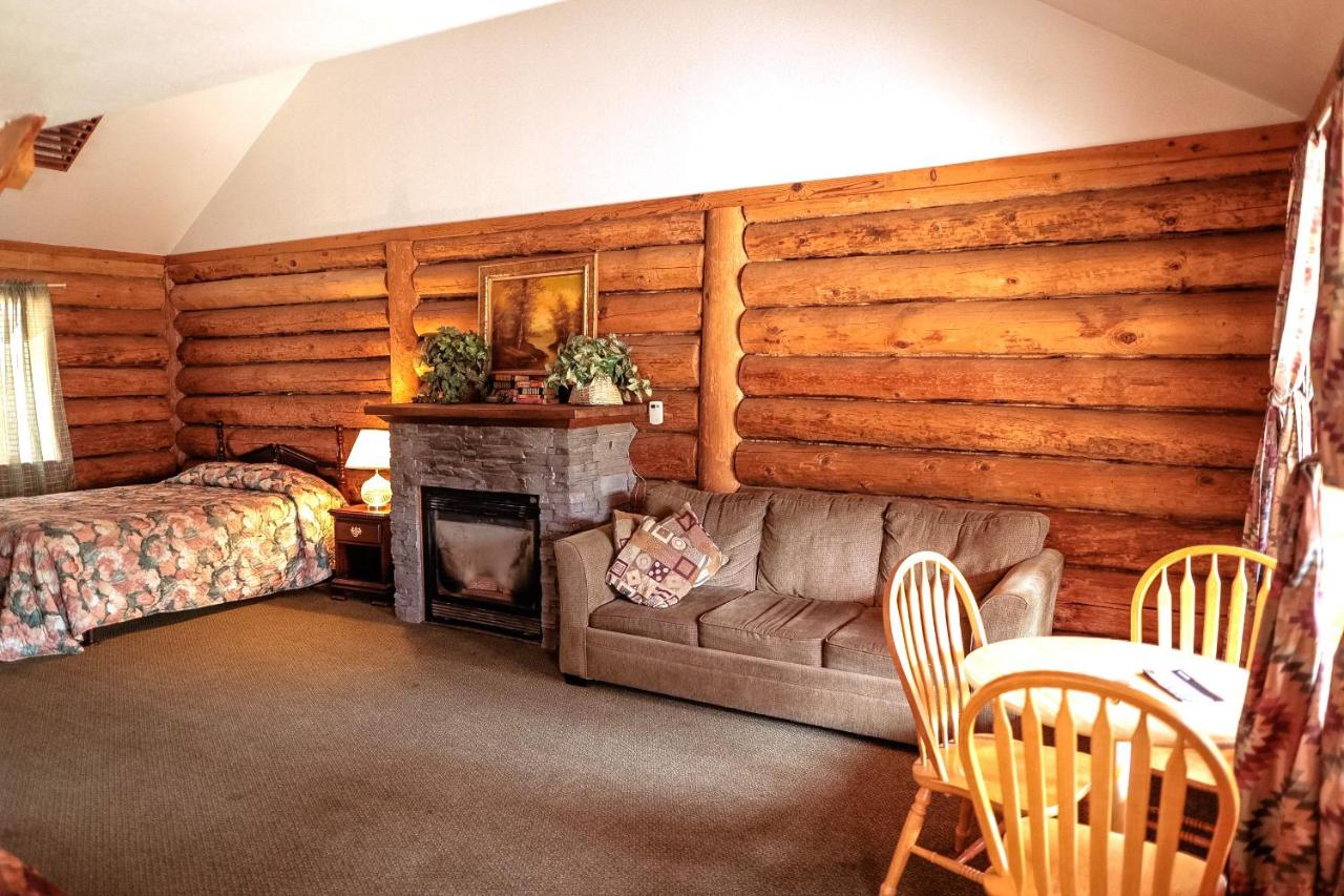 | Bear Creek Cabins