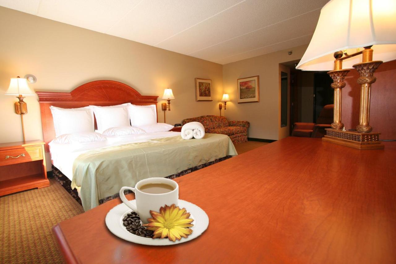 | Centerstone Plaza Hotel Soldiers Field - Mayo Clinic Area