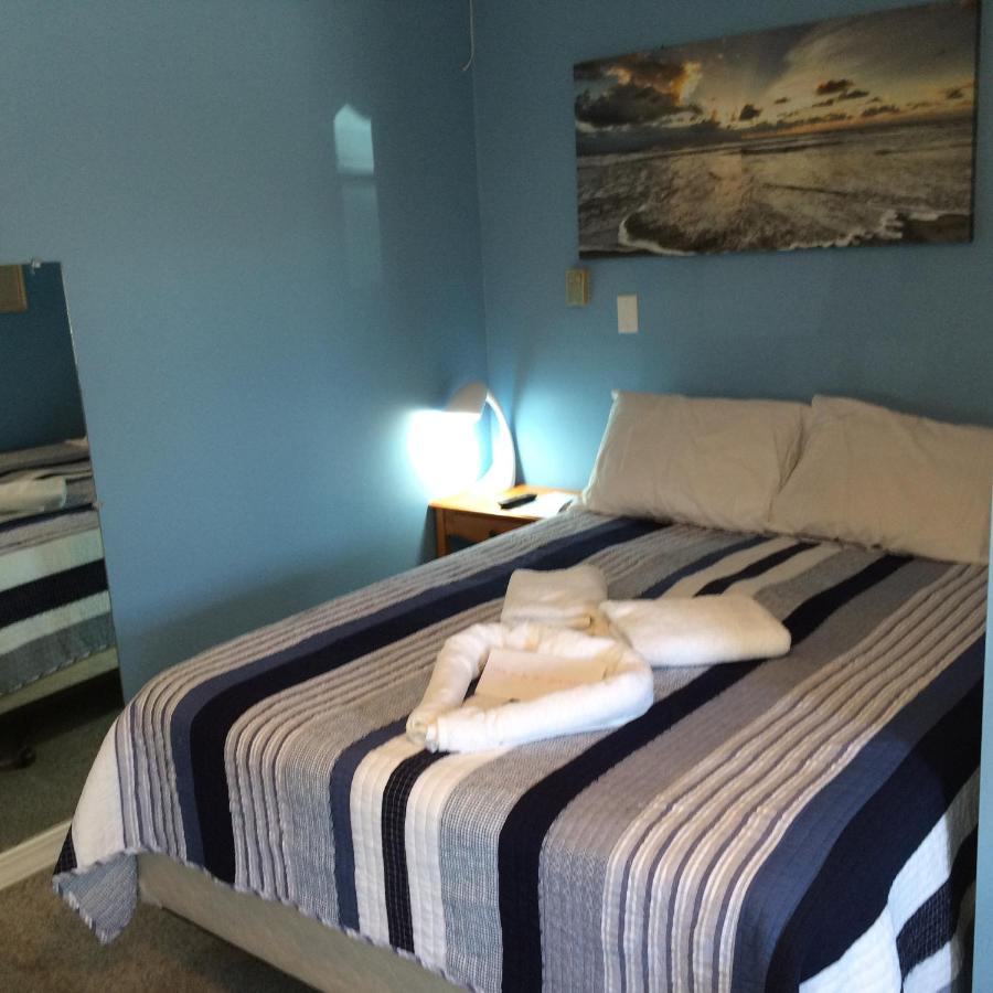 | The New Oceanic Inn