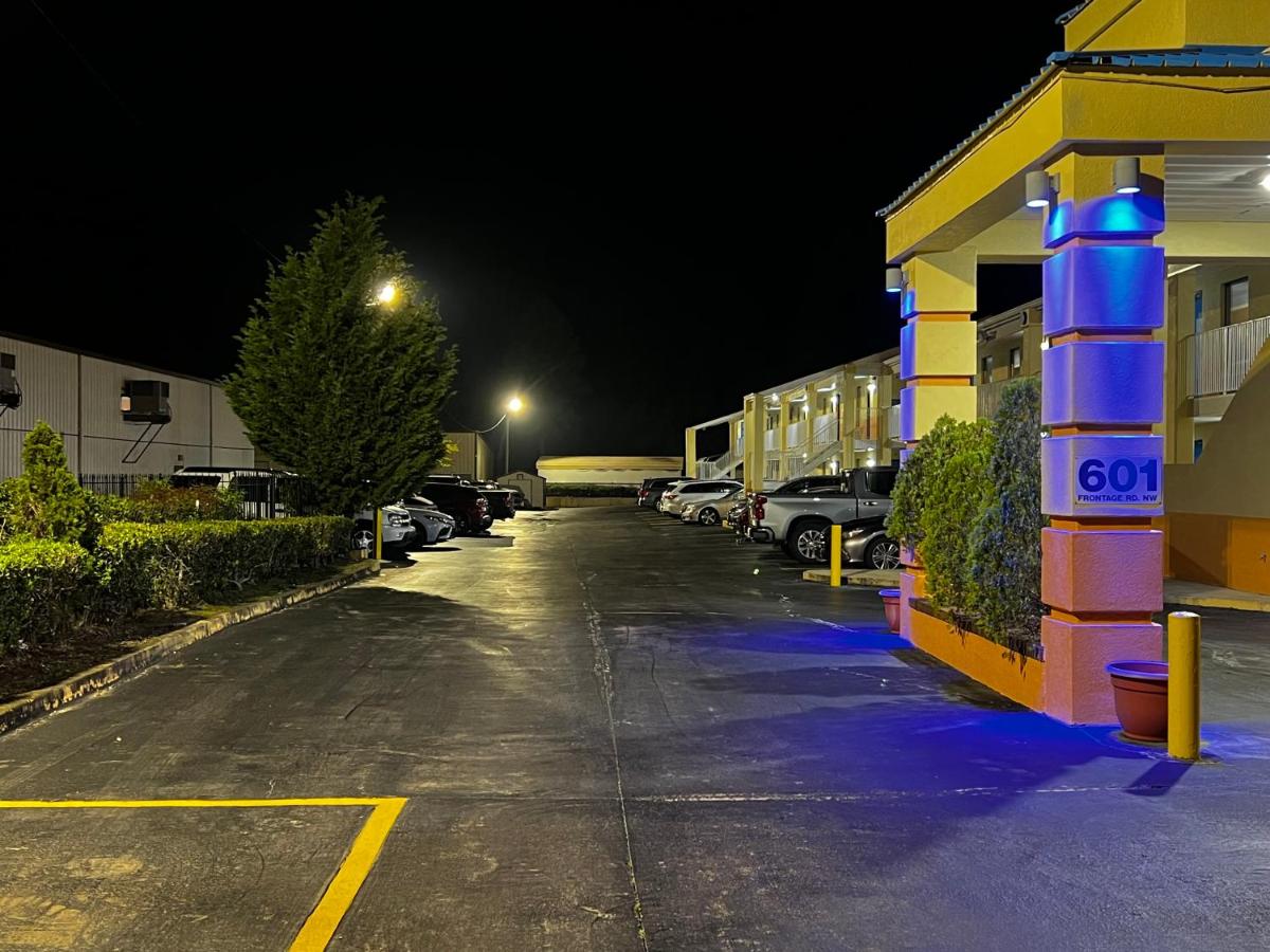 | Rodeway Inn Augusta West