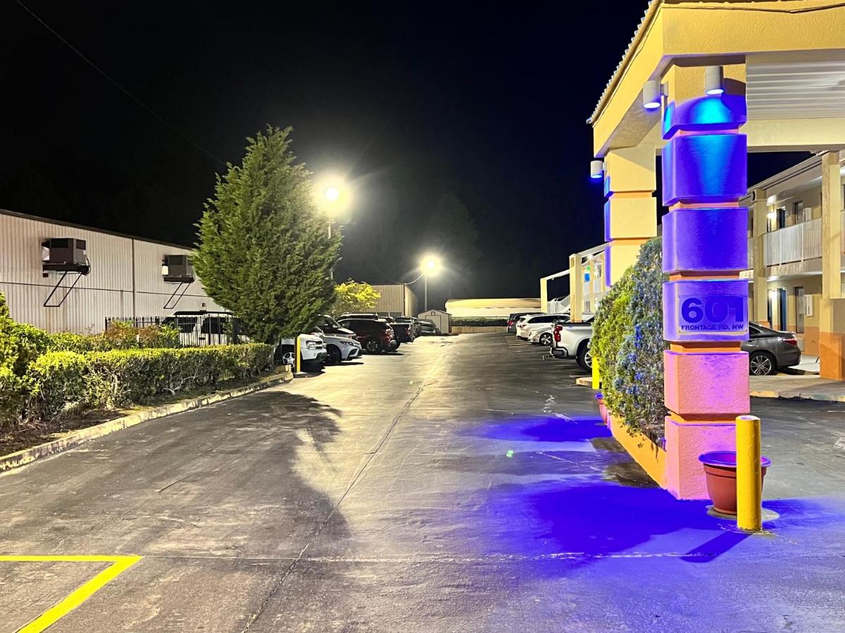 | Rodeway Inn Augusta West
