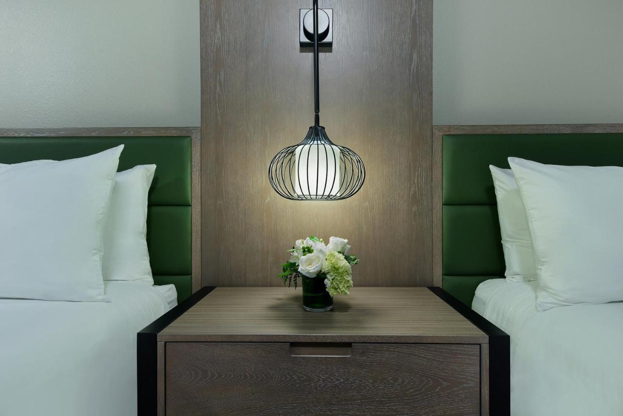 | Oxford Suites Paso Robles