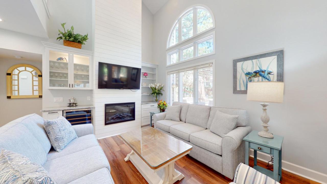 | 7621 Huntington Villas